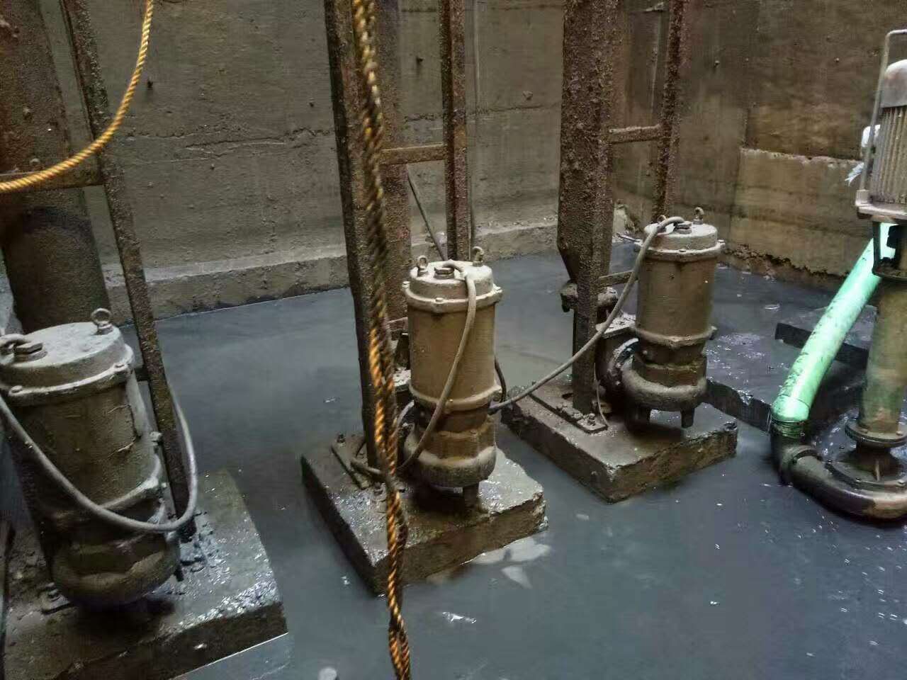 永嘉污水池清理